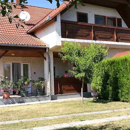 BalatonkeresztúrSara Vendeghazアパートメント エクステリア 写真